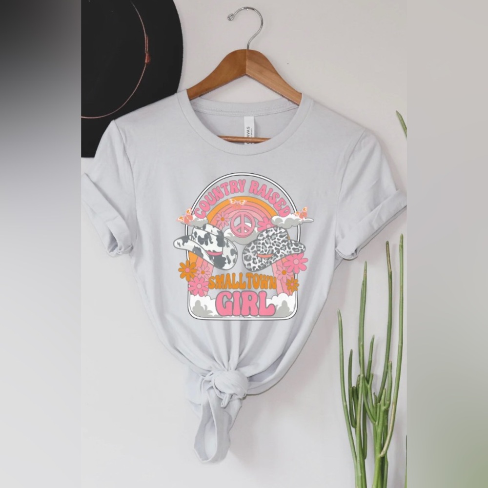 Small town girl tee